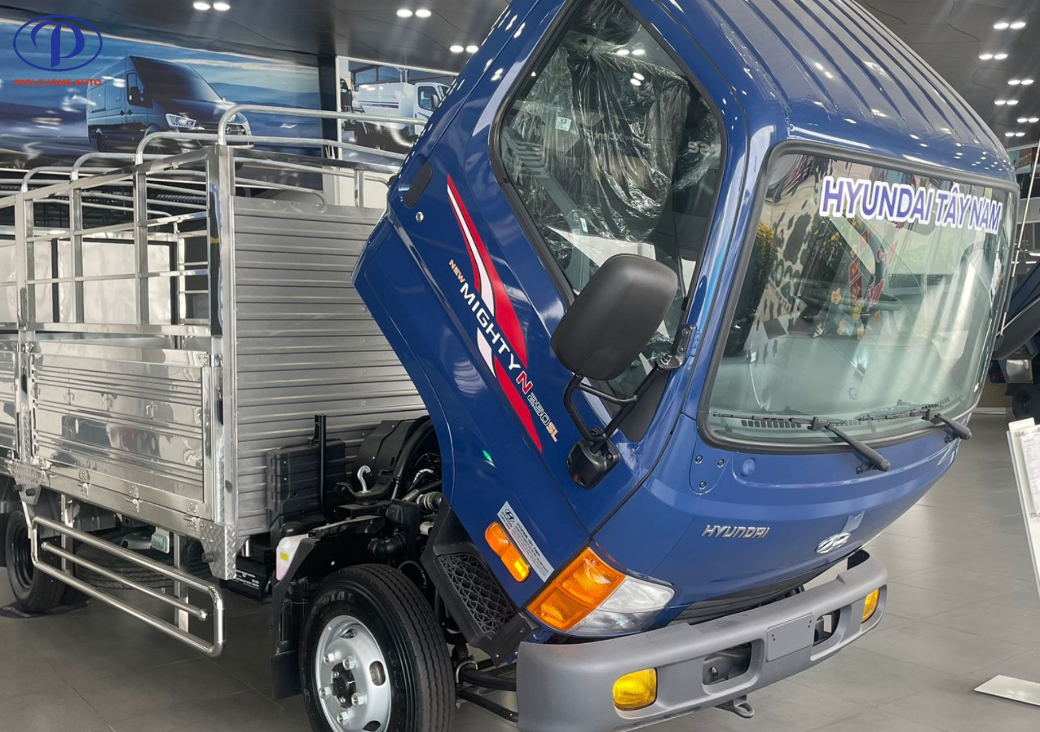 dau-cabin-xe-tai-hyundai-2.4-tan-thung-inox