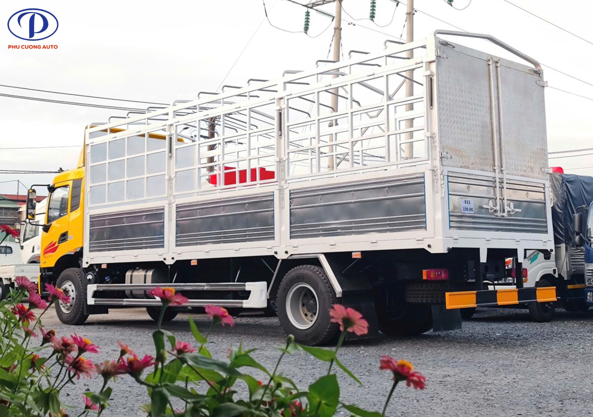 khoang-thung-bat-7m5-xe-dongfeng-kr180