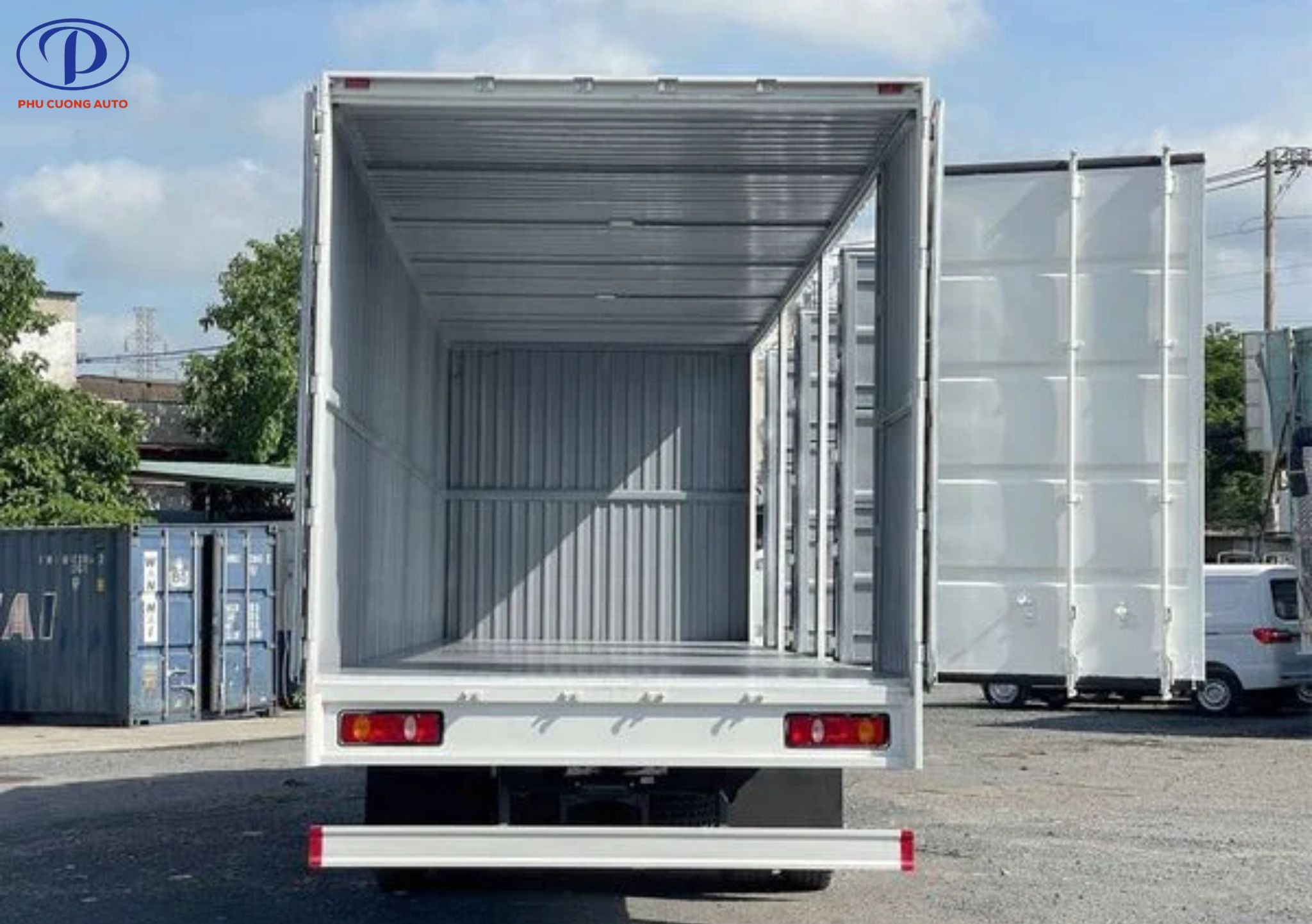 khoang-thung-container-9m9-xe-dongfeng-7-tan