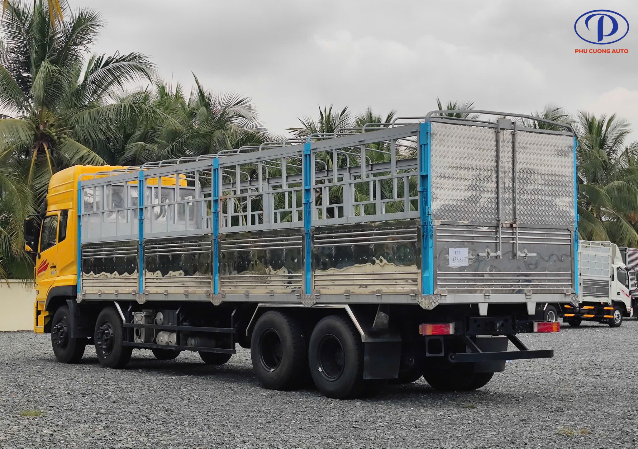 khoang-thung-xe-dongfeng-18-tan