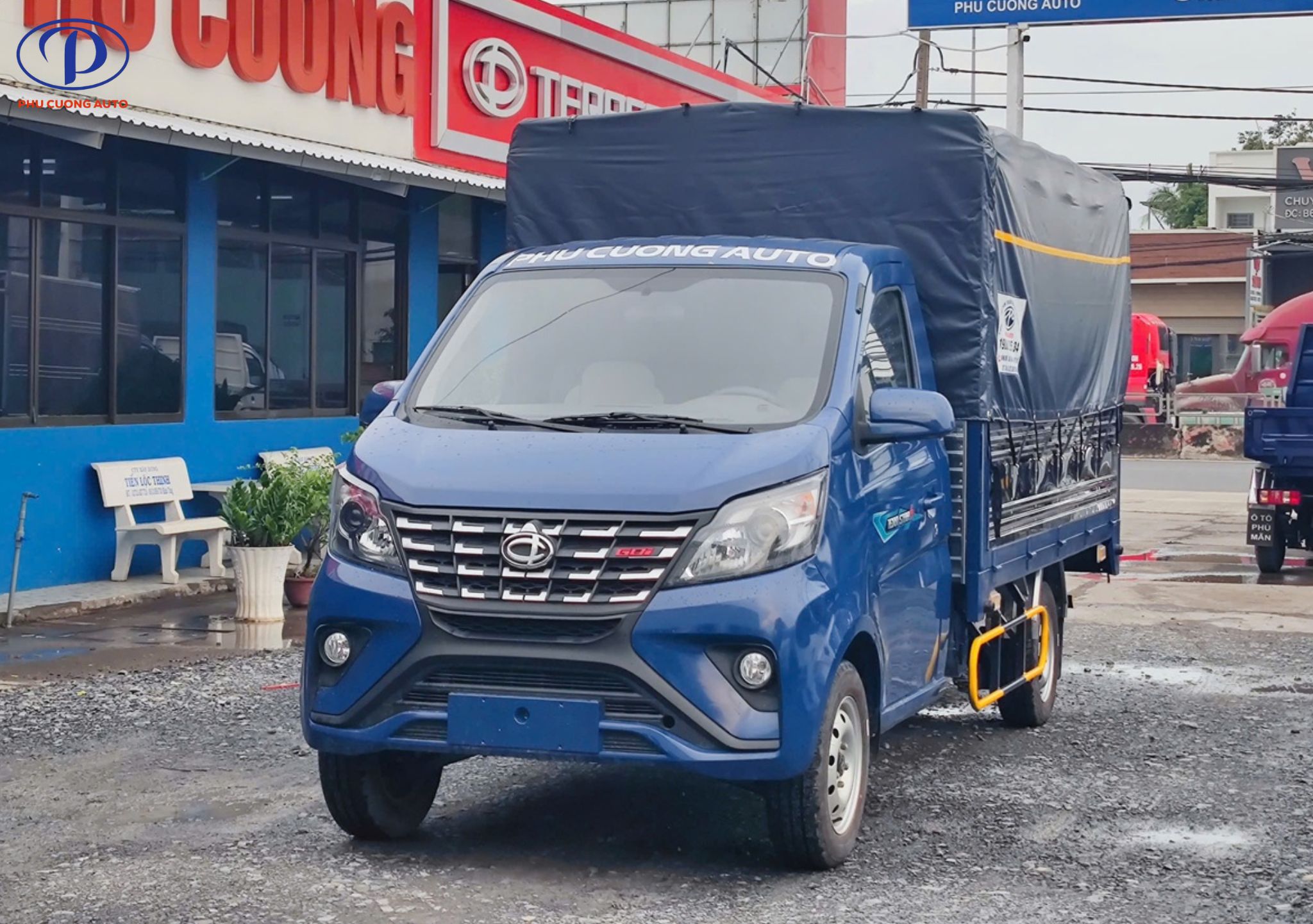 ngoai-hinh-xe-tai-tera-star-plus-ban-han-luu-dong
