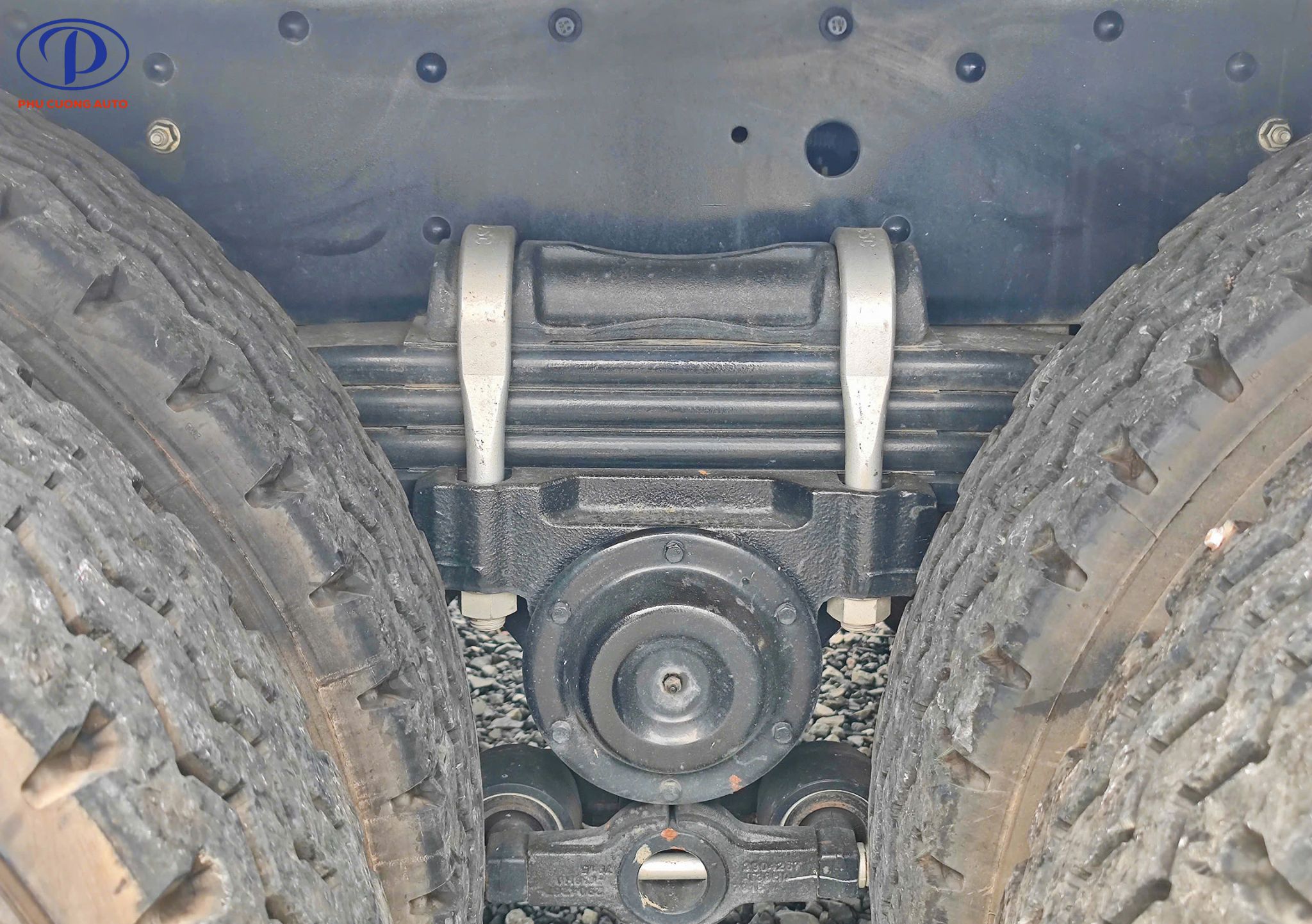 nhip-la-xe-dongfeng-4-chan