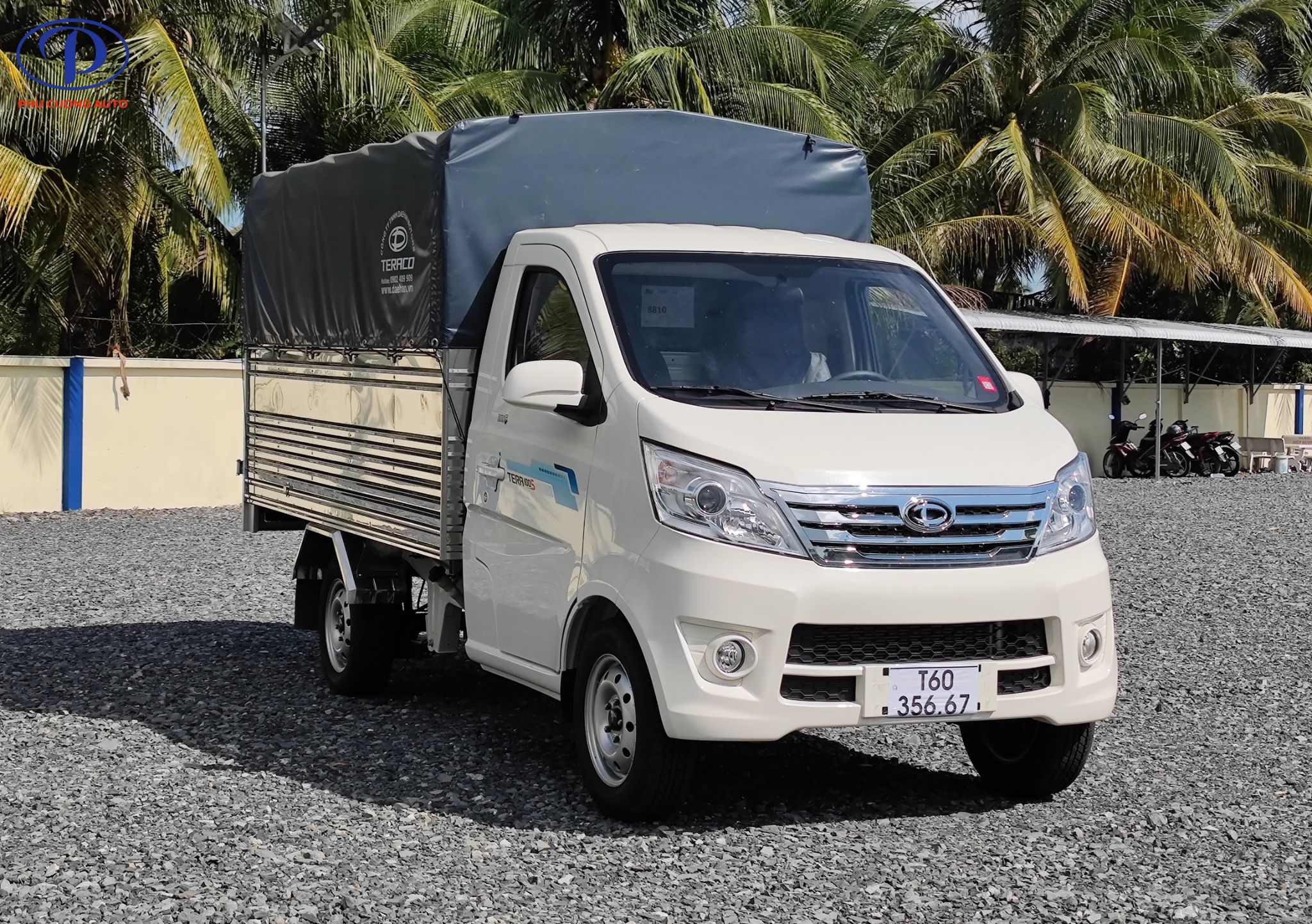 phia-truoc-xe-tai-tera-100s-930kg