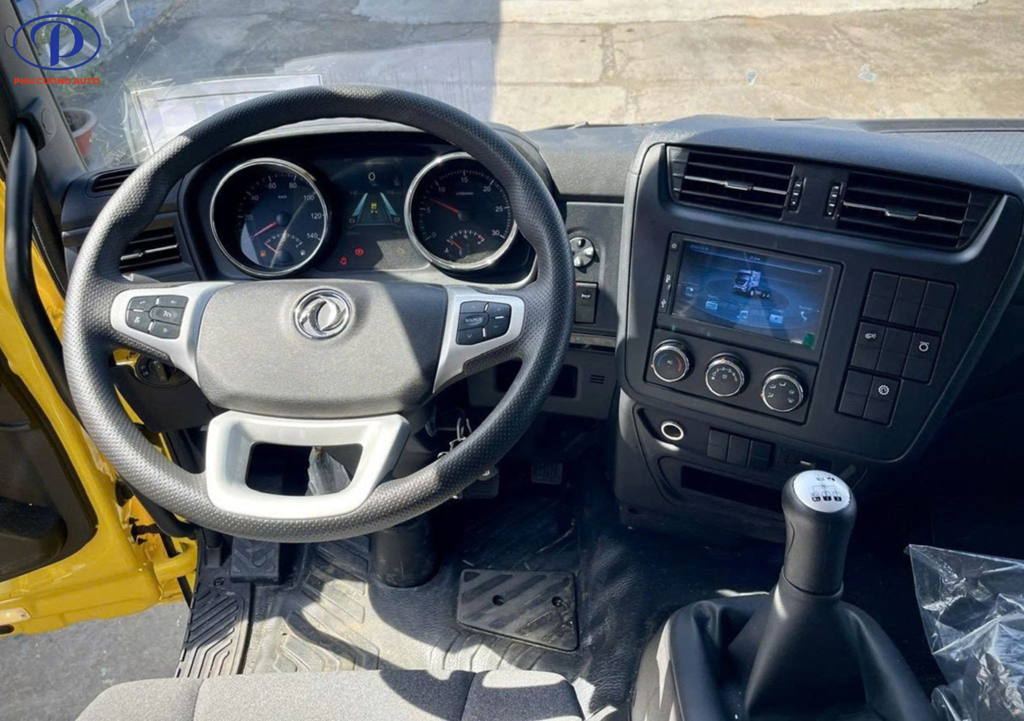 tien-ich-xe-dongfeng-2-chan