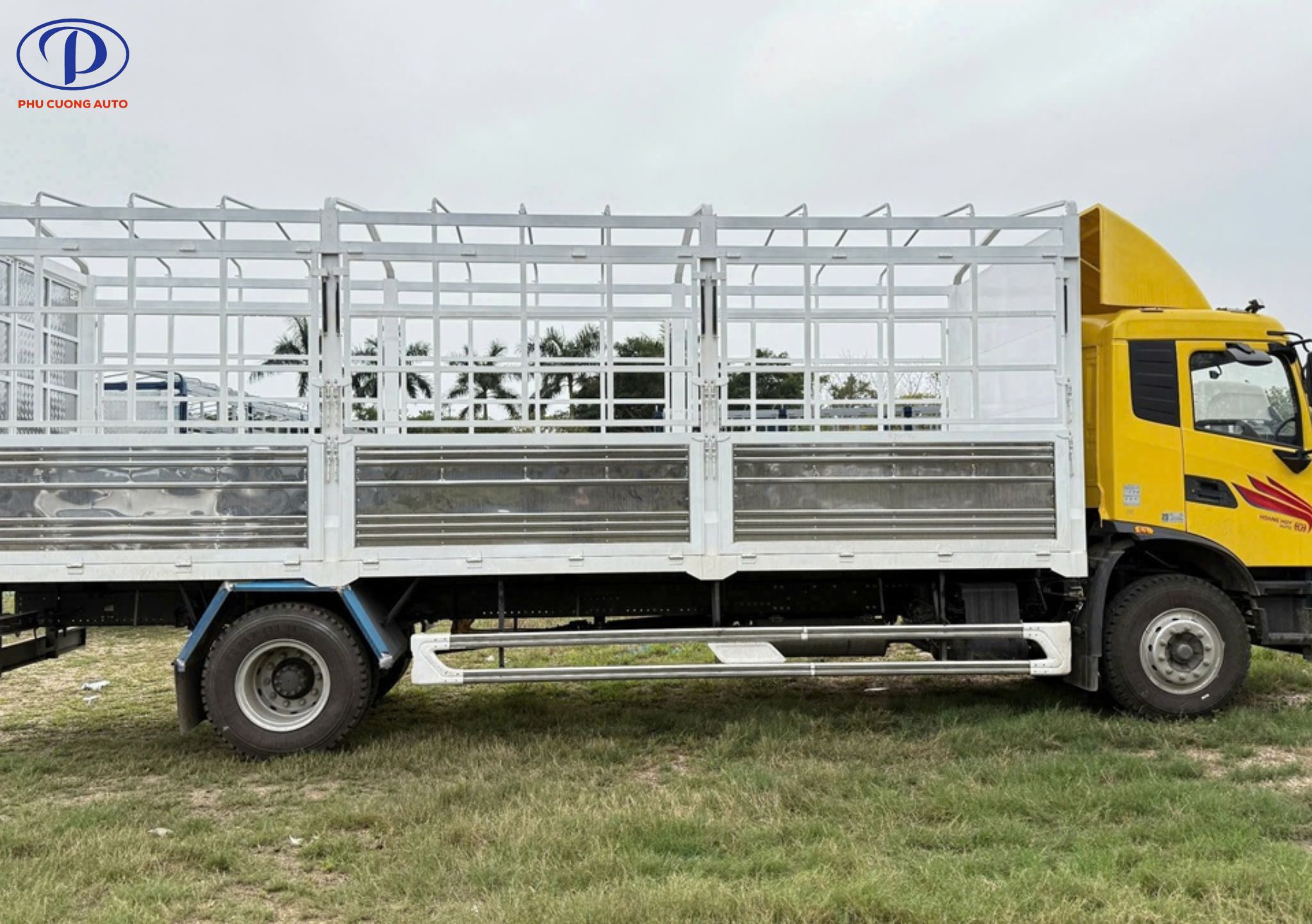 tong-the-xe-tai-dongfeng-kr180-thung-bat-7m5