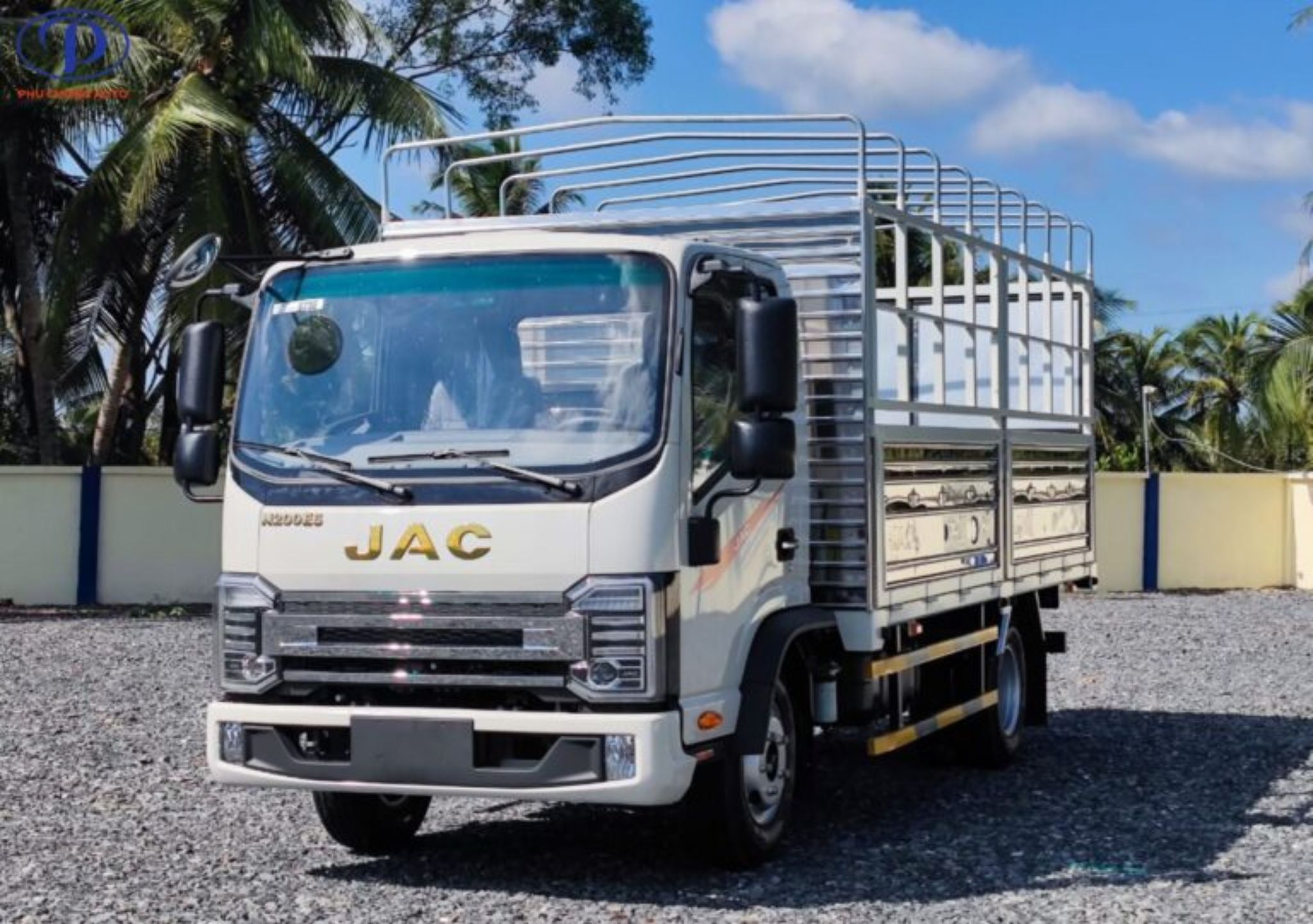 xe-jac-n200s-e5-thung-bat