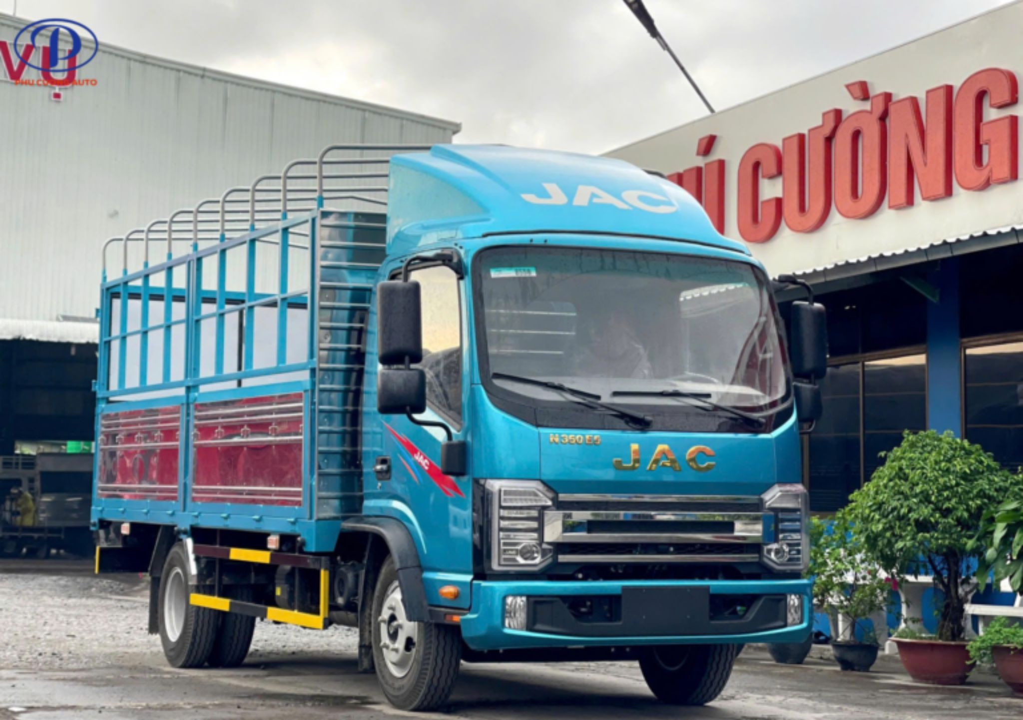 xe-tai-jac-n250s-pro-e5-thung-bat