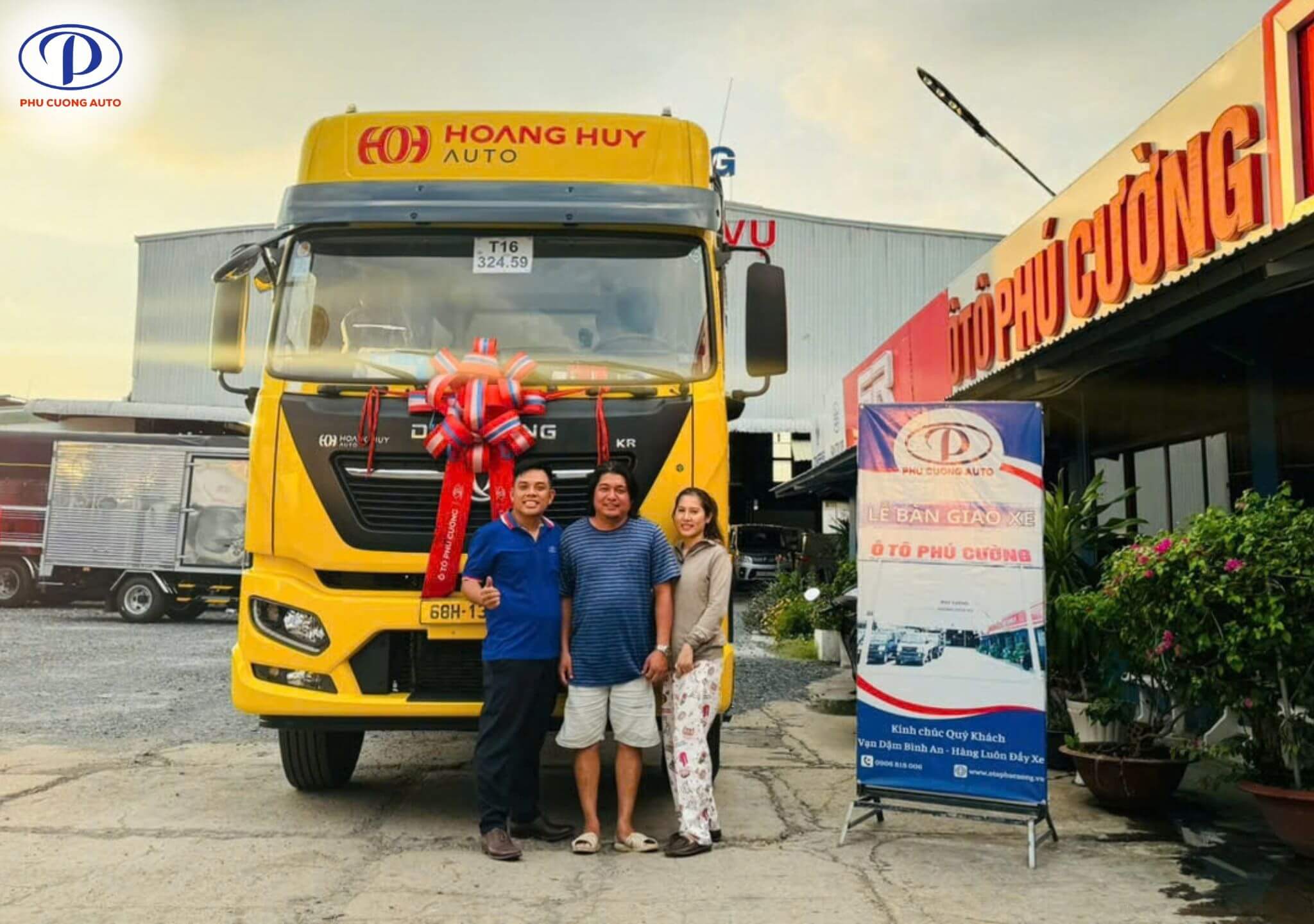 Bàn giao xe Dongfeng KR270 cho anh Hậu tại Ô Tô Phú Cường