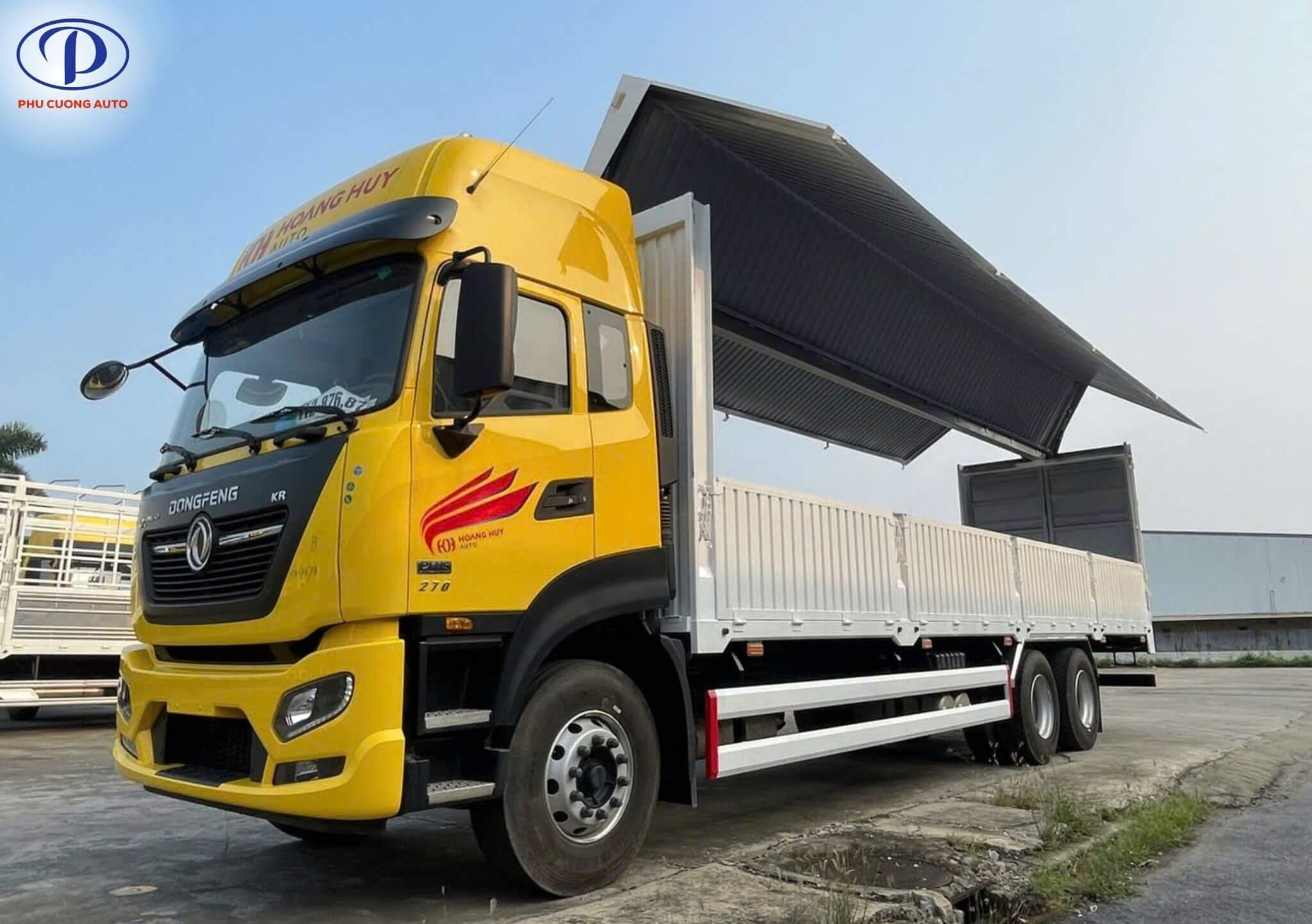 Xe tải Dongfeng KR270 cánh dơi dài 9,9 m, tải 13.2 tấn